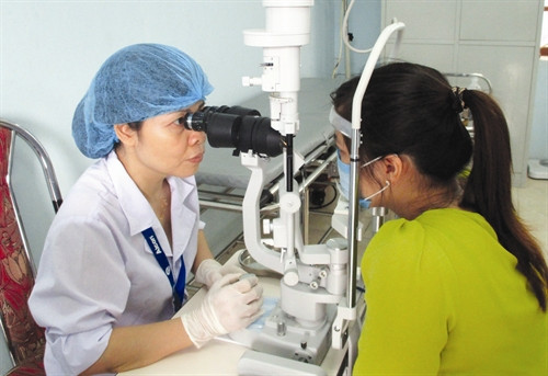 Ngày mùa trên cánh đồng ATK Yên Sơn Yên Sơn luôn chú trọng công tác chăm sóc sức khỏe cho đồng bào Sản xuất tăm tre - nghề phụ đem lại thu nhập cho nhiều hộ đồng bào dân tộc Với mục tiêu phát triển nông nghiệp theo hướng sản xuất hàng hóa, những năm qua, diện tích chè của xã Mỹ Bằng, huyện Yên Sơn không ngừng được mở rộng Đồng bào dân tộc ở vùng ATK Yên Sơn tra cứu thông tin trên mạng internet để ứng dụng vào lao động, sản xuất Phiên chợ vùng cao của đồng bào các dân tộc Ngày mùa trên cánh đồng ATK Yên Sơn Yên Sơn luôn chú trọng công tác chăm sóc sức khỏe cho đồng bào Sản xuất tăm tre - nghề phụ đem lại thu nhập cho nhiều hộ đồng bào dân tộc Với mục tiêu phát triển nông nghiệp theo hướng sản xuất hàng hóa, những năm qua, diện tích chè của xã Mỹ Bằng, huyện Yên Sơn không ngừng được mở rộng Đồng bào dân tộc ở vùng ATK Yên Sơn tra cứu thông tin trên mạng internet để ứng dụng vào lao động, sản xuất Phiên chợ vùng cao của đồng bào các dân tộc