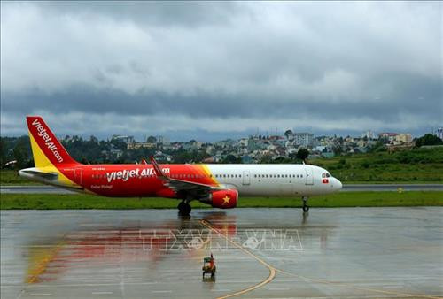 Vietjet Air công bố ngừng bay đến và đi từ Trung Quốc nhằm hạn chế lây lan chủng mới viruss Corona. Ảnh: Ngọc Hà - TTXVN Vietjet Air công bố ngừng bay đến và đi từ Trung Quốc nhằm hạn chế lây lan chủng mới viruss Corona. Ảnh: Ngọc Hà - TTXVN