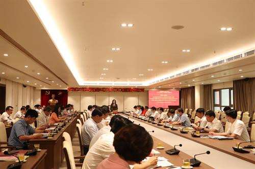 Toàn cảnh hội nghị.