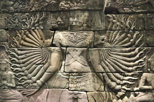 Ngôi đền bí ẩn lâu đời hơn cả Angkor Wat ở Campuchia ảnh 4