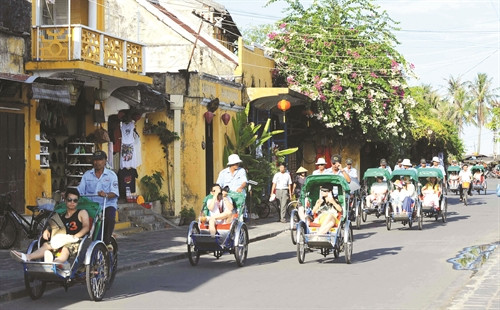 Phố cổ Hội An được xem như một "bảo tàng" sống về kiến trúc và lối sống đô thị Phố cổ Hội An được xem như một "bảo tàng" sống về kiến trúc và lối sống đô thị