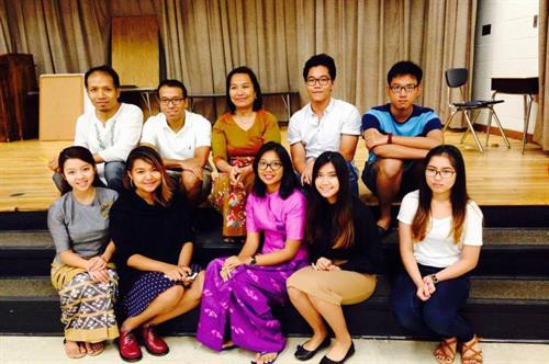 Một gia đình người Myanmar ngày nay.