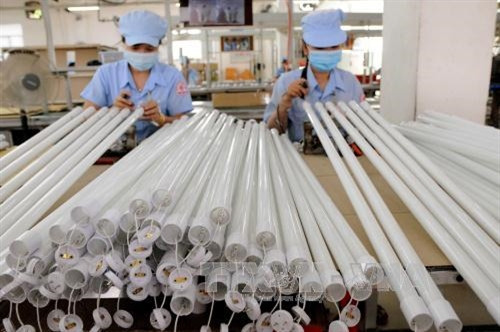Sản xuất bóng đèn led theo công nghệ tiên tiến của Nhật Bản tại Công ty Cổ phần bóng đèn Điện Quang, Thành phố Hồ Chí Minh Ảnh: An Hiếu - TTXVN Sản xuất bóng đèn led theo công nghệ tiên tiến của Nhật Bản tại Công ty Cổ phần bóng đèn Điện Quang, Thành phố Hồ Chí Minh Ảnh: An Hiếu - TTXVN