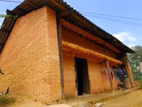 Độc đáo nhà đất của người Mông.