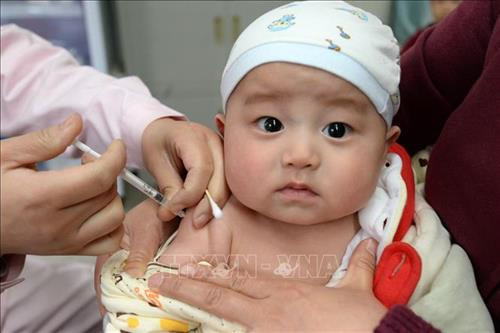 Tiêm vaccine cho trẻ em tại tỉnh Hà Bắc, Trung Quốc, ngày 25/5/2019. Ảnh: THX/TTXVN Tiêm vaccine cho trẻ em tại tỉnh Hà Bắc, Trung Quốc, ngày 25/5/2019. Ảnh: THX/TTXVN