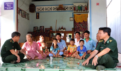 Bộ đội Biên phòng tỉnh An Giang thực hiện tốt phương châm “Nghe dân nói, nói dân hiểu, làm dân tin”