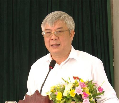 Đại biểu Quốc hội Nguyễn Đắc Quỳnh, Trưởng Đoàn đại biểu Quốc hội tỉnh Sơn La tiếp thu các ý kiến, kiến nghị của cư tri xã Mường Lèo, huyện Sốp Cộp, tỉnh Sơn La. Ảnh: Nguyễn Cường - TTXVN Đại biểu Quốc hội Nguyễn Đắc Quỳnh, Trưởng Đoàn đại biểu Quốc hội tỉnh Sơn La tiếp thu các ý kiến, kiến nghị của cư tri xã Mường Lèo, huyện Sốp Cộp, tỉnh Sơn La. Ảnh: Nguyễn Cường - TTXVN