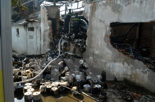 Hiện trường vụ cháy. (Ảnh: Mạnh Linh/TTXVN) Hiện trường vụ cháy. (Ảnh: Mạnh Linh/TTXVN)