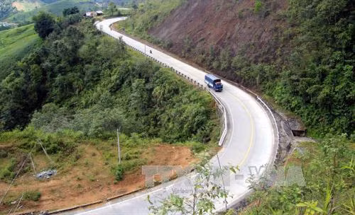Đèo Lò Xo đoạn qua huyện Đăk Glei. Ảnh: Cao Nguyên - TTXVN