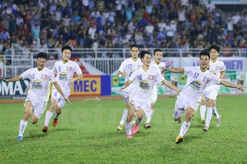 Cuộc đối đầu U21 Hoàng Anh Gia Lai và U21 Việt Nam đã diễn ra hấp dẫn đúng như kỳ vọng. (Ảnh: Minh Chiến/Vietnam+) Cuộc đối đầu U21 Hoàng Anh Gia Lai và U21 Việt Nam đã diễn ra hấp dẫn đúng như kỳ vọng. (Ảnh: Minh Chiến/Vietnam+)