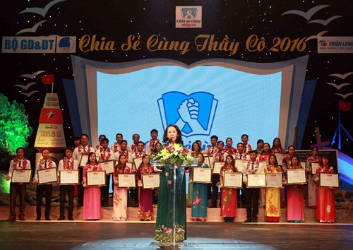 Đồng chí Trương Thị Mai, Ủy viên Bộ Chính trị, Bí thư Trung ương Đảng, TrưởnBan Dân vận Trung ương phát biểu tại lễ tuyên dương. Ảnh: Quý Trung- TTXVN Đồng chí Trương Thị Mai, Ủy viên Bộ Chính trị, Bí thư Trung ương Đảng, TrưởnBan Dân vận Trung ương phát biểu tại lễ tuyên dương. Ảnh: Quý Trung- TTXVN