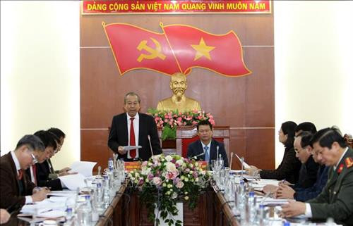 Phó Thủ tướng Thường trực Chính phủ Trương Hòa Bình phát biểu tại buổi làm việc. Ảnh: Quốc Khánh - TTXVN Phó Thủ tướng Thường trực Chính phủ Trương Hòa Bình phát biểu tại buổi làm việc. Ảnh: Quốc Khánh - TTXVN