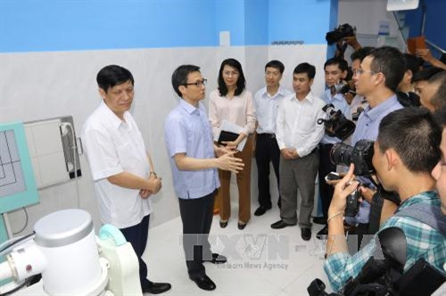 Phó Thủ tướng Vũ Đức Đam thị sát mô hình Phòng khám gia đình – Trung tâm y tế phường 11, quận 3 – Thành phố Hồ Chí Minh. Ảnh: Thanh Vũ-TTXVN Phó Thủ tướng Vũ Đức Đam thị sát mô hình Phòng khám gia đình – Trung tâm y tế phường 11, quận 3 – Thành phố Hồ Chí Minh. Ảnh: Thanh Vũ-TTXVN