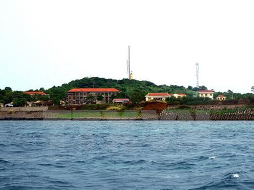 Một góc đảo Cồn Cỏ nhìn từ hướng Tây Nam. Ảnh: Hồ Cầu - TTXVN Một góc đảo Cồn Cỏ nhìn từ hướng Tây Nam. Ảnh: Hồ Cầu - TTXVN