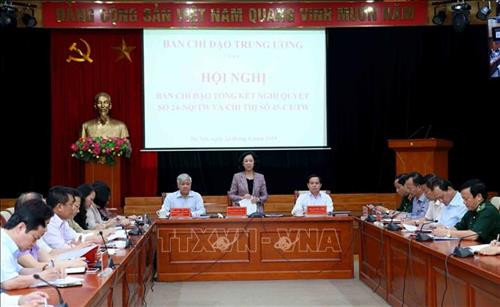 Đồng chí Trương Thị Mai, Ủy viên Bộ Chính trị, Bí thư Trung ương Đảng, Trưởng Ban Dân vận Trung ương, Trưởng Ban Chỉ đạo chủ trì Hội nghị. Ảnh: Phương Hoa - TTXVN Đồng chí Trương Thị Mai, Ủy viên Bộ Chính trị, Bí thư Trung ương Đảng, Trưởng Ban Dân vận Trung ương, Trưởng Ban Chỉ đạo chủ trì Hội nghị. Ảnh: Phương Hoa - TTXVN