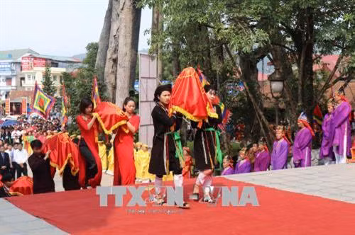 Nghi lễ dâng hương, dâng hoa tại Lễ hội Tây Thiên 2018. Ảnh: Nguyễn Thảo – TTXVN Nghi lễ dâng hương, dâng hoa tại Lễ hội Tây Thiên 2018. Ảnh: Nguyễn Thảo – TTXVN