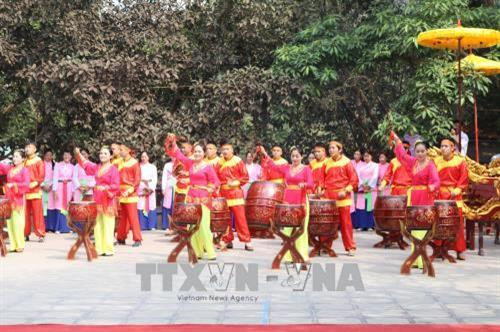 Biểu diễn trống hội tại Lễ hội Tây Thiên 2018. Ảnh: Nguyễn Thảo – TTXVN Biểu diễn trống hội tại Lễ hội Tây Thiên 2018. Ảnh: Nguyễn Thảo – TTXVN