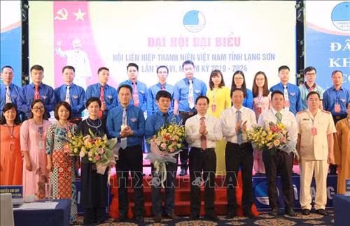 Các đồng chí Ủy ban Hội Liên hiệp Thanh niên Việt Nam tỉnh Lạng Sơn khóa VI, nhiệm kỳ 2019 – 2024. Ảnh: Quang Duy – TTXVN