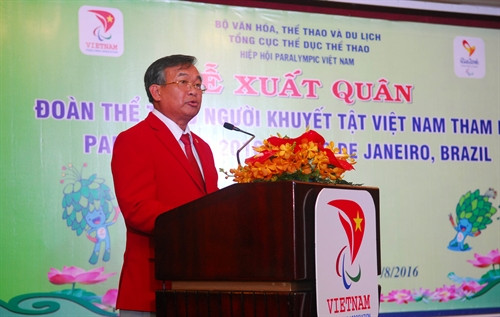 Ông Phạm Văn Tuấn, Phó Tổng cục trưởng Tổng Cục Thể dục Thể thao – Trưởng Đoàn Thể thao người khuyết tật Việt Nam tham dự Paralympic 2016 phát biểu tại buổi lễ. Ảnh:Mạnh Linh- TTXVN Ông Phạm Văn Tuấn, Phó Tổng cục trưởng Tổng Cục Thể dục Thể thao – Trưởng Đoàn Thể thao người khuyết tật Việt Nam tham dự Paralympic 2016 phát biểu tại buổi lễ. Ảnh:Mạnh Linh- TTXVN