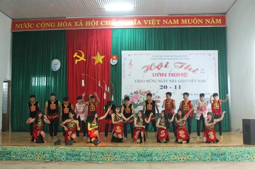 Hội thi văn nghệ của trường Phổ thông Dân tộc nội trú THCS & THPT huyện Đăk Glong. Ảnh: ptdtntdakglong.daknong.edu.vn Hội thi văn nghệ của trường Phổ thông Dân tộc nội trú THCS & THPT huyện Đăk Glong. Ảnh: ptdtntdakglong.daknong.edu.vn