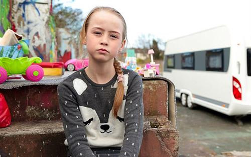 Phóng sự ảnh về tương lai bất trắc của những đứa trẻ Di gan thế kỷ 21 ảnh 1 Phóng sự ảnh về tương lai bất trắc của những đứa trẻ Di gan thế kỷ 21 ảnh 1