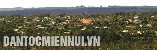 Buôn Răng A, xã Cư Bao là địa phương trồng nhiều hồ tiêu ở thị xã Buôn Hồ. Buôn Răng A, xã Cư Bao là địa phương trồng nhiều hồ tiêu ở thị xã Buôn Hồ.