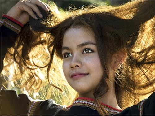 Tóc mây giữa đại ngàn.