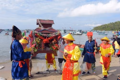 Nghi lễ cung thỉnh các vị thần, cầu an, cầu siêu, lễ chánh tế Nam Hải Đại Tướng Quân. Ảnh: Lê Sen - TTXVN