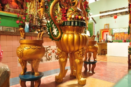 Tất cả đều được làm bằng đất sét và chưa bị hư hỏng trong hơn 40 năm qua. Ảnh: Lam Linh.