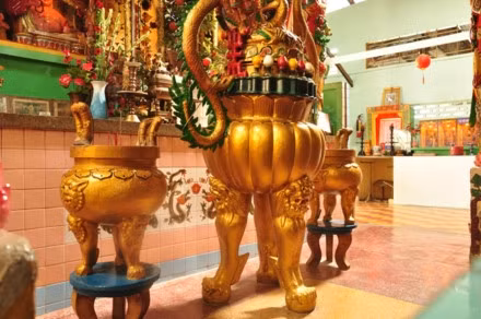 Tất cả đều được làm bằng đất sét và chưa bị hư hỏng trong hơn 40 năm qua. Ảnh: Lam Linh.