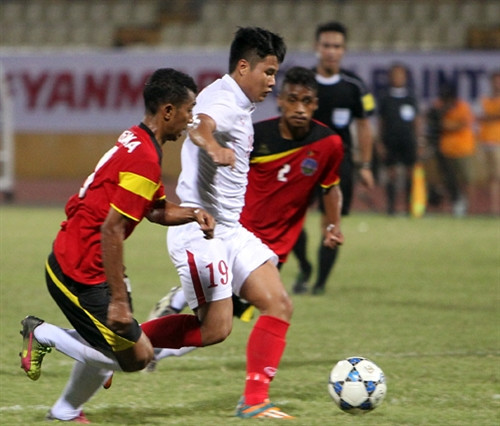 Đánh bại Đông Timor, U19 Việt Nam vươn lên đầu bảng ảnh 1
