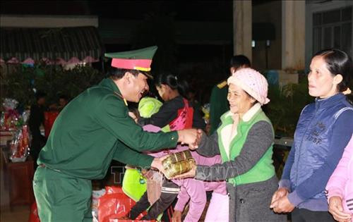 Bộ đội Đắk Nông vui xuân, đón Tết với đồng bào dân tộc thiểu số ảnh 2 Bộ đội Đắk Nông vui xuân, đón Tết với đồng bào dân tộc thiểu số ảnh 2