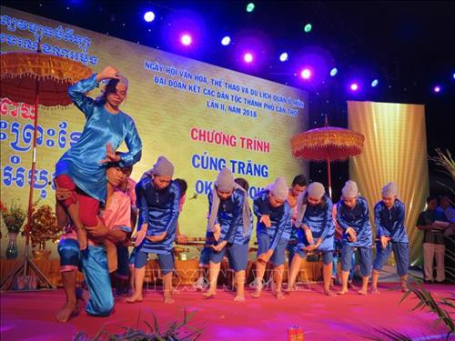 Một hoạt cảnh văn nghệ trong chương trình. Ảnh: Ánh Tuyết - TTXVN