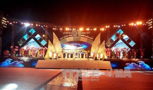 Khai mạc Lễ hội du lịch hè Bình Định 2017 ảnh 2 Khai mạc Lễ hội du lịch hè Bình Định 2017 ảnh 2