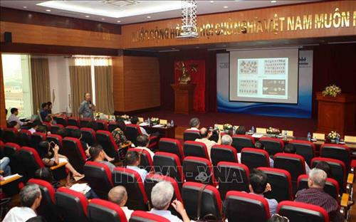Trình bày kết quả khai quật sơ bộ, bước đầu trong hang động núi lửa Krông Nô, tỉnh Đắk Nông. Ảnh: Thanh Tùng-TTXVN Trình bày kết quả khai quật sơ bộ, bước đầu trong hang động núi lửa Krông Nô, tỉnh Đắk Nông. Ảnh: Thanh Tùng-TTXVN