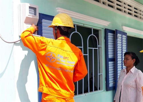 Niềm vui khi điện về phum sóc ảnh 3