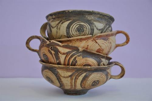 Cổ vật được tìm thấy trong ngôi mộ. Ảnh: keeptalkinggreece.com Cổ vật được tìm thấy trong ngôi mộ. Ảnh: keeptalkinggreece.com