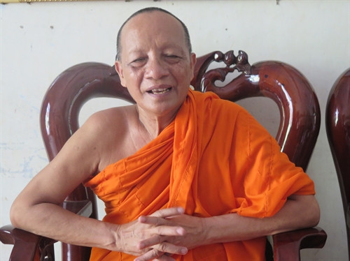 Hòa thượng Tăng Nô đang kể về tết Chol Chnam Thmey