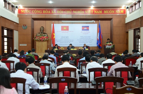 Toàn cảnh Lễ ký kết chương trình hợp tác. Ảnh :Ngọc Minh – TTXVN