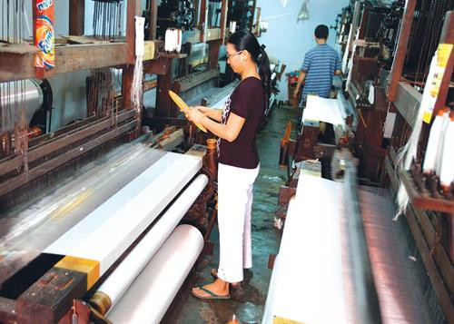 Làng dệt “giữa phố“ ảnh 1