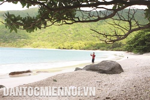 Côn Đảo được bình chọn là đảo thiên đường của châu Á về nghỉ dưỡng với những bãi biển trong xanh, không gian yên bình. Ảnh: Đồng Chí Thọ Côn Đảo được bình chọn là đảo thiên đường của châu Á về nghỉ dưỡng với những bãi biển trong xanh, không gian yên bình. Ảnh: Đồng Chí Thọ
