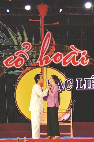 Tiết mục ca cảnh "Tâm tình dạ cổ" Tiết mục ca cảnh "Tâm tình dạ cổ"