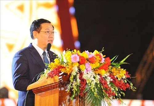 Ủy viên Bộ Chính trị, Phó Thủ tướng Vương Đình Huệ phát biểu tại buổi Lễ. Ảnh: Hoài Nam – TTXVN Ủy viên Bộ Chính trị, Phó Thủ tướng Vương Đình Huệ phát biểu tại buổi Lễ. Ảnh: Hoài Nam – TTXVN