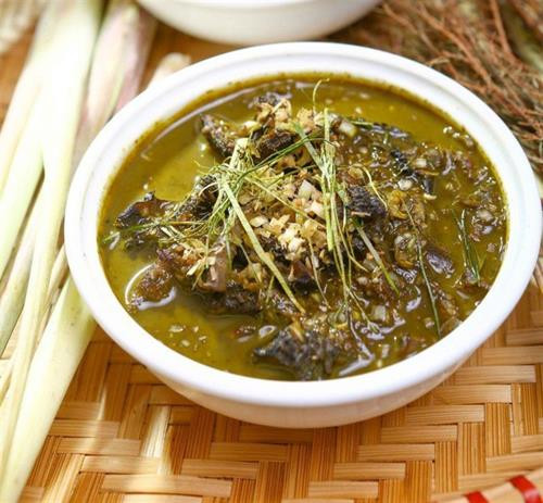 Nậm pịa được xem là món ăn nổi tiếng của người Thái ở vùng cao Tây Bắc. Nậm pịa được xem là món ăn nổi tiếng của người Thái ở vùng cao Tây Bắc.