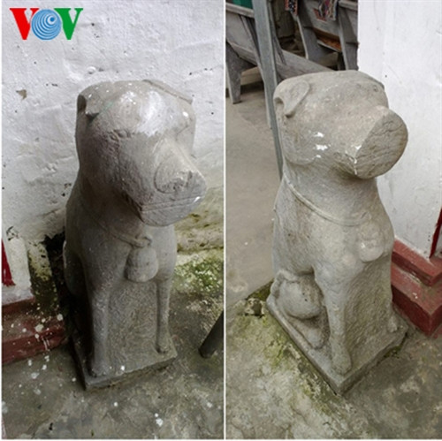 Những tượng chó đá nặng khoảng 5 – 7kg, tạc theo tư thế ngồi hoặc đứng Những tượng chó đá nặng khoảng 5 – 7kg, tạc theo tư thế ngồi hoặc đứng