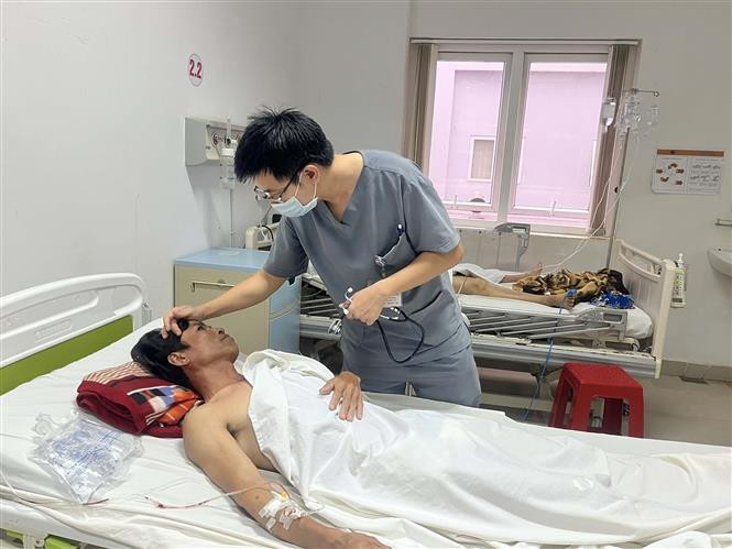 Đắk Lắk: Nhiều người ngộ độc sau khi ăn nấm mọc từ xác ấu trùng ve sầu ảnh 1 Đắk Lắk: Nhiều người ngộ độc sau khi ăn nấm mọc từ xác ấu trùng ve sầu ảnh 1