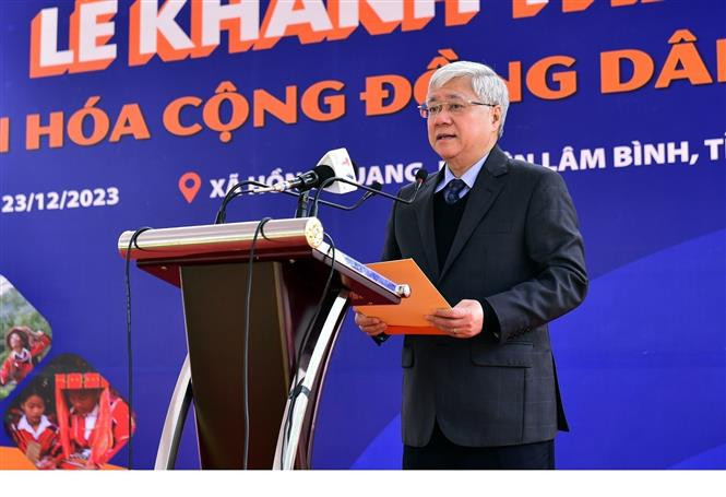 Chủ tịch Ủy ban Mặt trận tổ quốc Việt Nam Đỗ Văn Chiến phát biểu tại buổi lễ. Ảnh: Quang Cường - TTXVN Khánh thành Nhà văn hóa cộng đồng dân tộc Pà Thẻn, Tuyên Quang ảnh 2