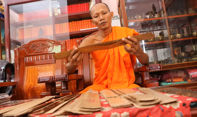 An Giang sẽ số hóa các di sản chữ viết trên lá Buông của người Khmer ảnh 3