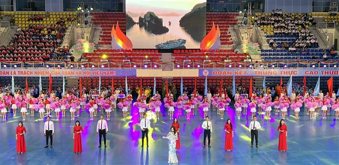 Tiết mục biểu diễn văn nghệ tại lễ bế mạc. Ảnh: Đức Hiếu - TTXVN Quảng Ninh phấn đấu đứng trong tốp 10 tại Đại hội Thể thao toàn quốc lần thứ IX năm 2022 ảnh 2