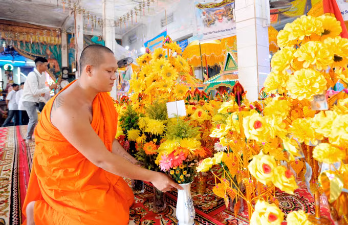 Rộn ràng Lễ dâng y Kathina ở chùa Som Rong ảnh 9